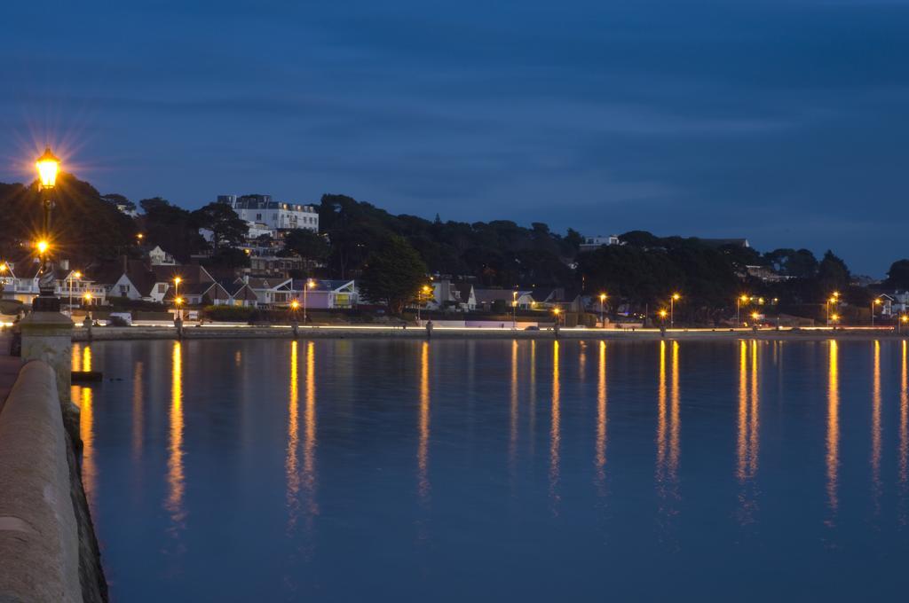 The Canford Poole Eksteriør bilde